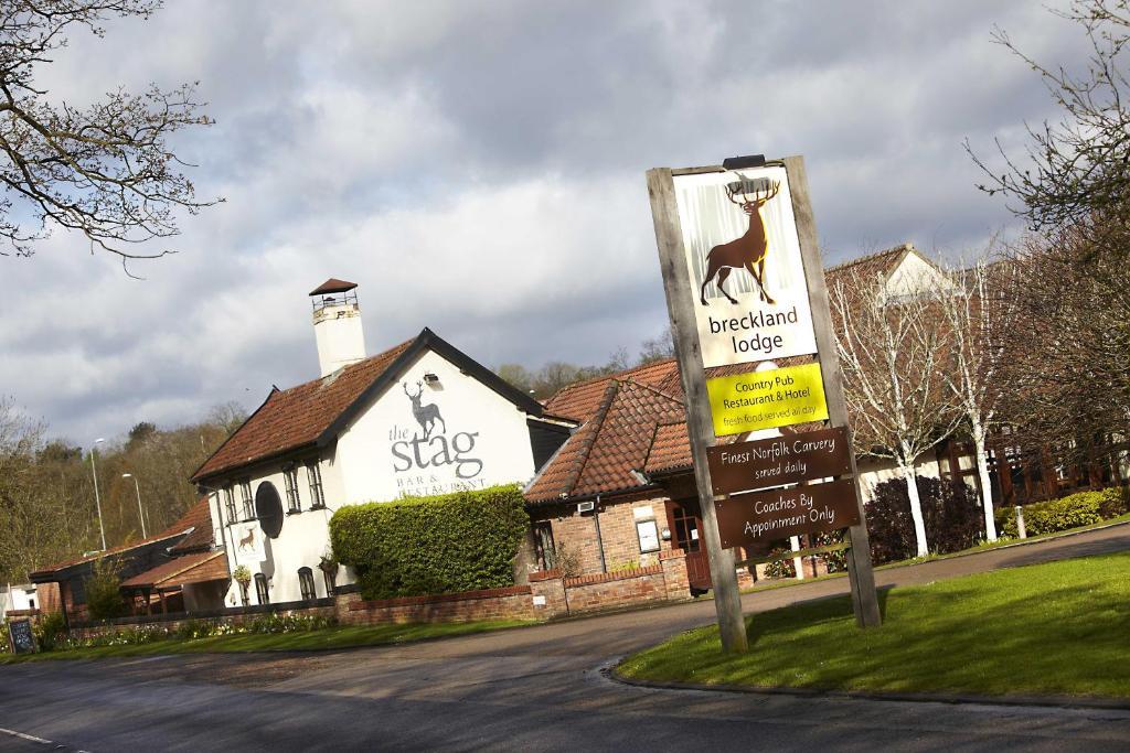 Breckland Lodge Attleborough Exterior photo